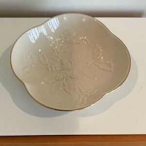 Lenox Whiteand Gold Holiday Bowl